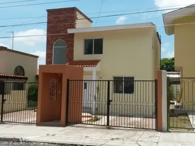 Casa en venta en Tlajomulco de Zúñiga - foto 2
