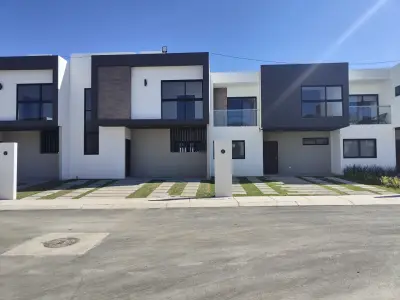 Casa en venta en Corregidora - foto 2