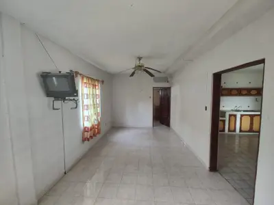 Otros inmuebles en venta en Ciénega de Flores - foto 4