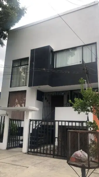 SE VENDE BONITA CASA EN SATÉLITE