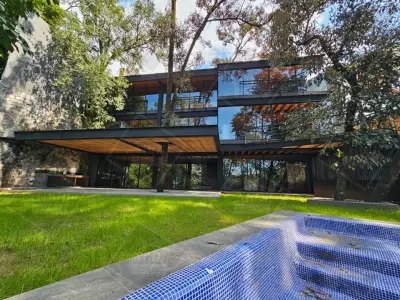 HERMOSA CASA EN VENTA NUEVA EN VALLE DE BRAVO