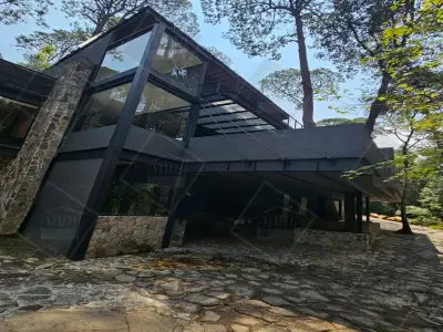 Casa en venta en Valle de Bravo - foto 2