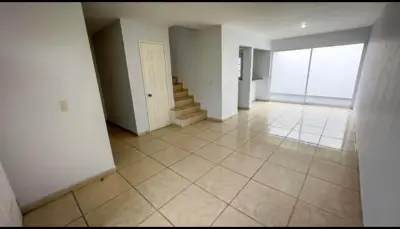Casa en venta en Zapopan - foto 2