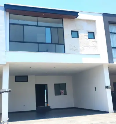 Residencia en Venta en SANTIAGO NL 
