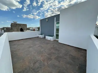 Casa en venta en Zapopan - foto 2