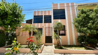 Bonita Casa con excelente ubicación a 10 min de Liverpool