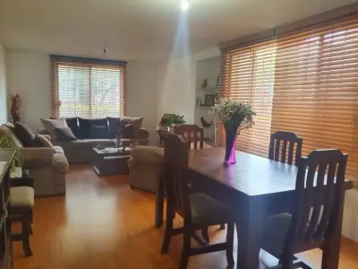 Un Oasis en Planta Baja! Depto 3 rec, 2 bañ, 2 gar.
