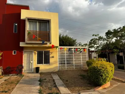 Venta en fraccionamiento Real Cantabria a norte de Zapopan