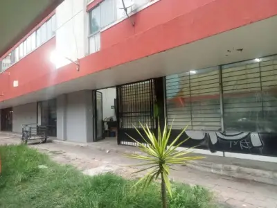 VENTA DE LOCAL CON EXCELENTE UBICACIÓN EN TLATELOLCO