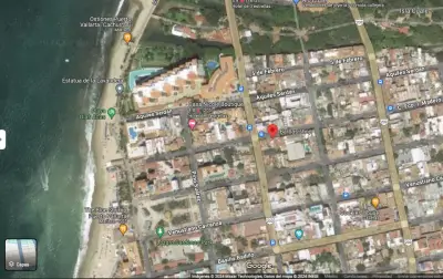 Casa con locales comerciales en la ZONA ROMANTICA