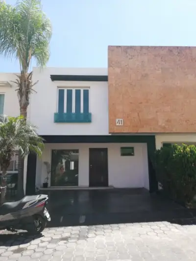 Casa en VENTA AV VALDEPEÑAS