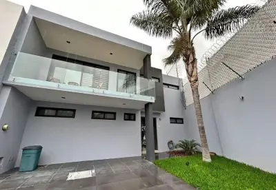 Excelente Residencia en VENTA ZONA REAL .