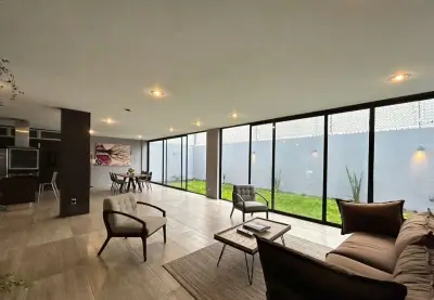 Casa en venta en Zapopan - foto 2