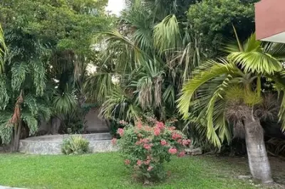 CASA DE CAMPO CON MAS DE 2000 MTS 2 A 5 MIN DE MERIDA