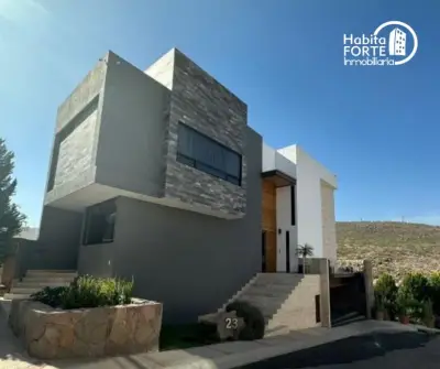 CASA EN VENTA CLUB DE GOLF LA LOMA SLP