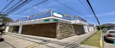 Casa en esquina en Jardines de San Ignacio