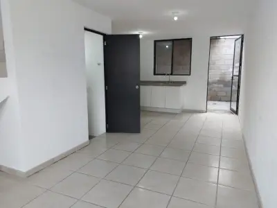 Casa en venta en Tlajomulco de Zúñiga - foto 2