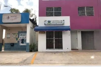 VENTA DE CASA EN CAUCEL CON LOCALES EN ESQUINA 