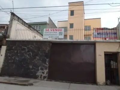 Tres departamentos de 85 y 100 metros cuadrados. Bien cuidad