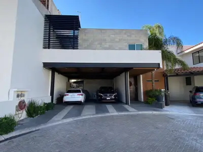 SE VENDE CASA AL NORTE DE AGUASCALIENTES EN LAS PLAZAS RES