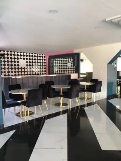 Hoteles y edificios en venta en Mexicali - foto 3