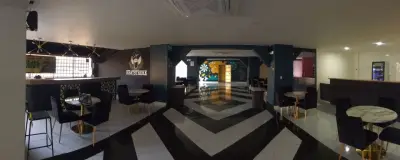 Hoteles y edificios en venta en Mexicali - foto 2