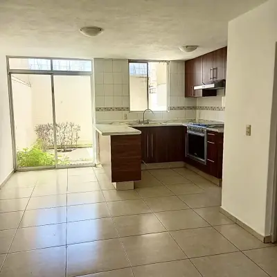 Casa en venta en Tlaquepaque - foto 2