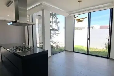 Casa en venta en Zapopan - foto 2