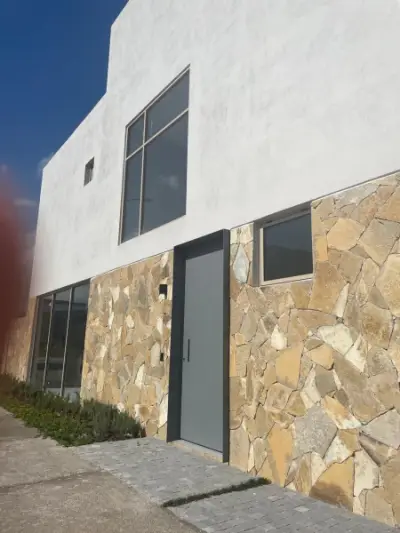 Casa en venta en Zapopan - foto 2