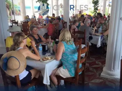 Hoteles y edificios en venta en Armería - foto 3