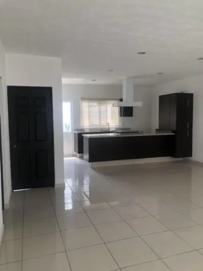 Casa en venta en Tlajomulco de Zúñiga - foto 2