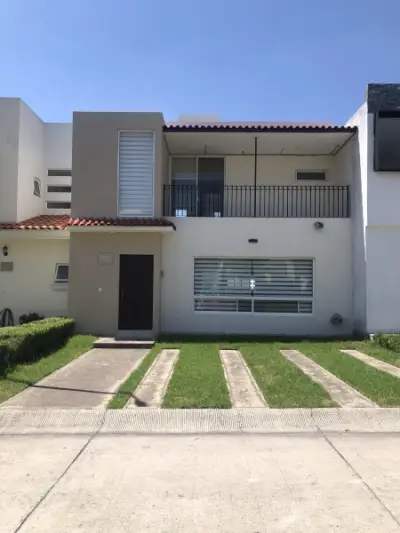 Oportunidad unica casa en comdominio al sur con club privado