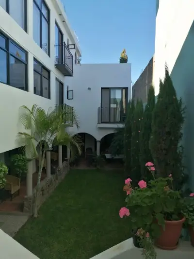 Grande y hermosa casa en venta (trato directo)