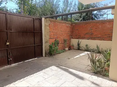 Casa en venta en Zapopan - foto 2