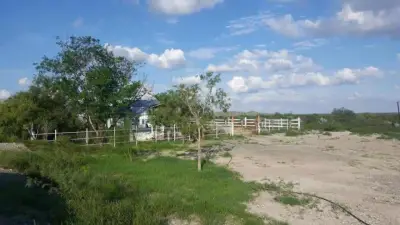 Rancho en venta en Vallecillo - foto 2