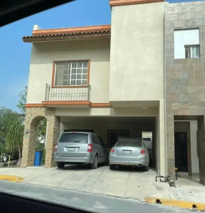 Casa en venta en Santa Catarina - foto 2