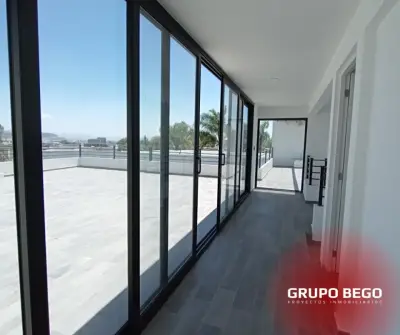 Casa en Valle de Juriquilla  aun lado de la castellana