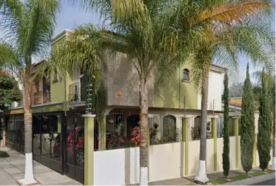 Casa en venta en Zapopan - foto 2
