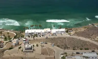 Terreno en venta de 1,128.94 m² dentro de Plaza del Mar