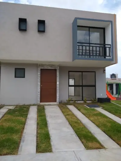 Bonita Casa ubicada en privada con doble filtro de seguridad