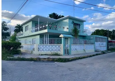 VENTA DE CASA EN ESQUINA EN LA COL GARCIA GINERESMERIDA YUC.