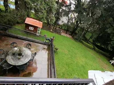 Oportunidad residencia en venta, en medio del bosque