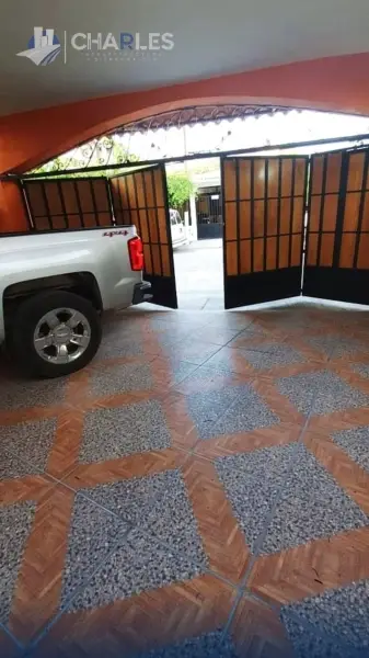 Casa en venta en Villa de Alvarez - foto 3