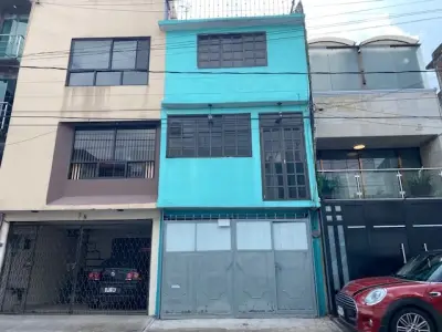 VENTA CASA EN IZTAPALAPA EN CALLE CERRADA