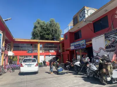 SE VENDE PLAZA PRODUCTIVA CON 20 LOCALES