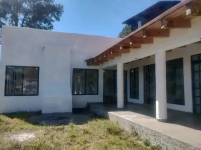 Casa en venta en Valle de Bravo - foto 2