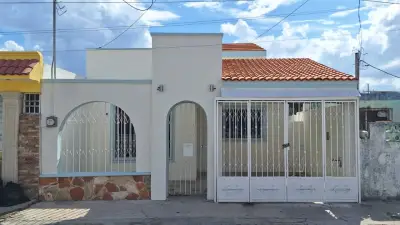 ¡Hermosa Casa Recién Remodelada en Kanasín!