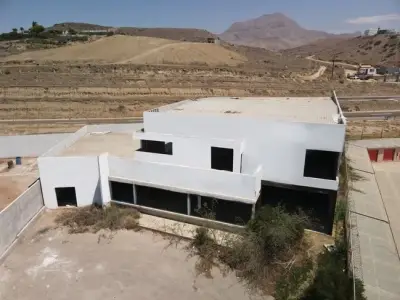 Edificio frente al mar en Venta de 1229m2 en Baja del Mar