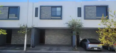 CASA EN VENTA EN COTO PUERTA LAUREL NORTE