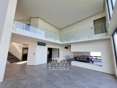 Casa en venta en García - foto 2
